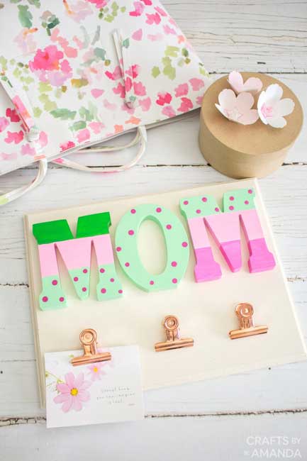 A green and pink photo holder for mother's day with 