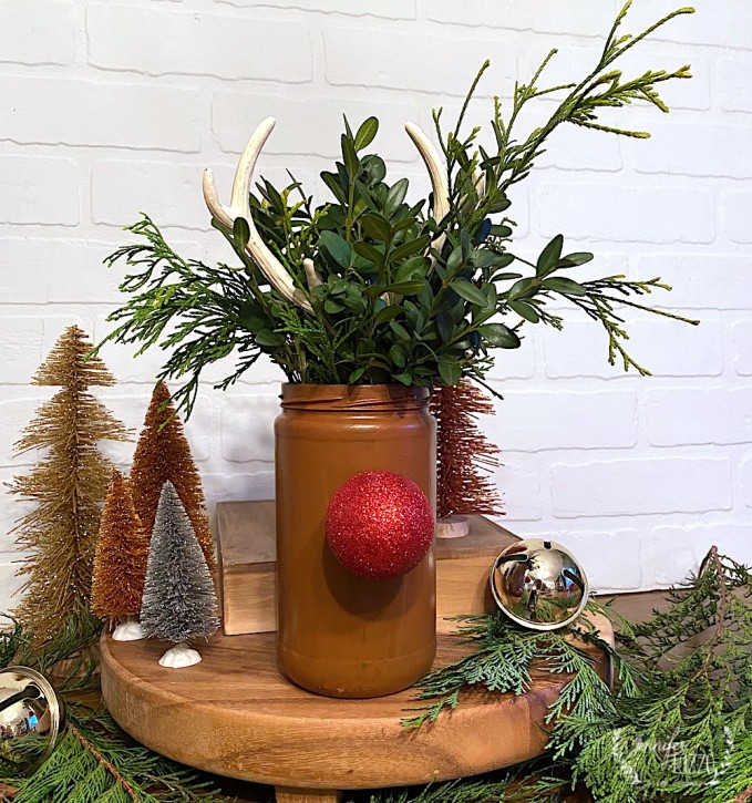 Reindeer vase