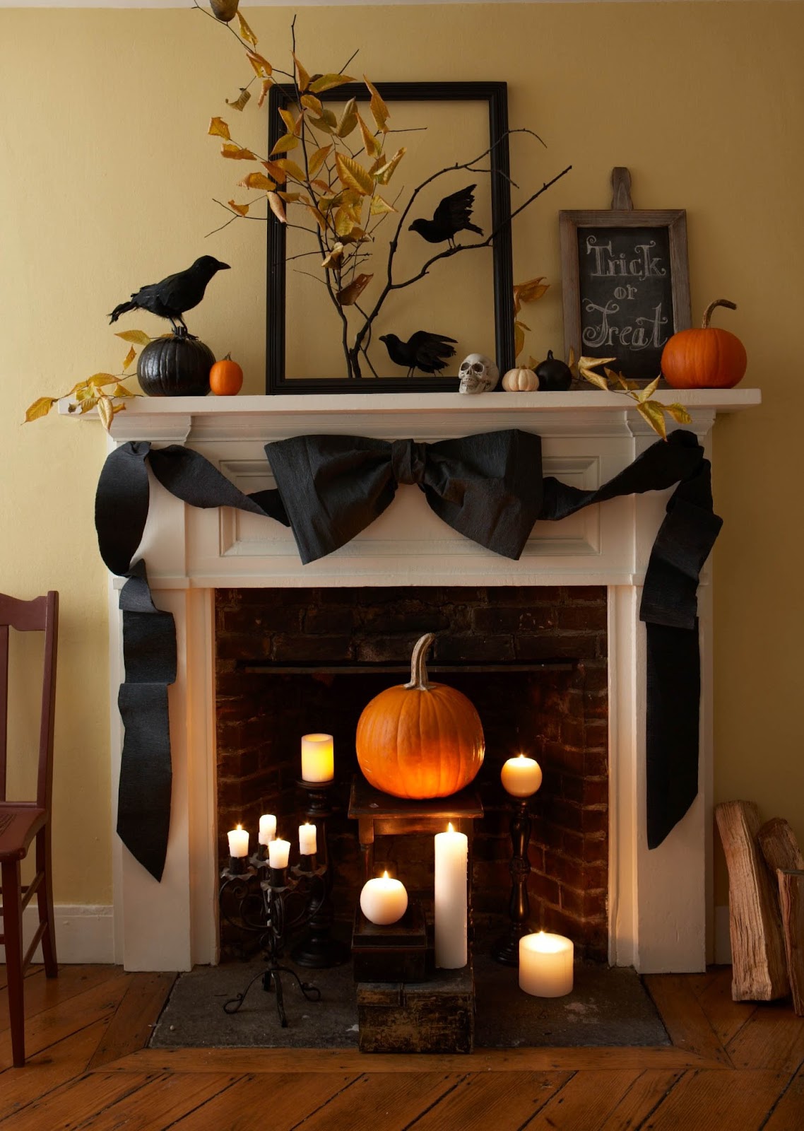 Halloween mantle